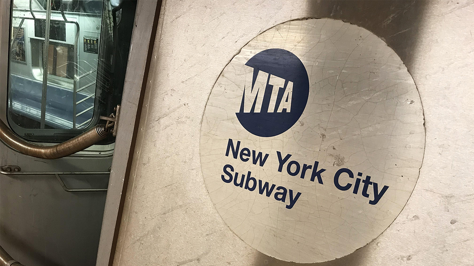  NYC man charged with attempted murder after allegedly shoving commuter in path of subway 