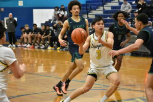  Kentridge drops first game of holiday tournament to Todd Beamer 