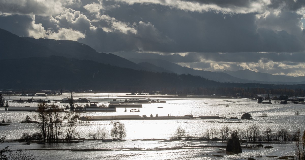  Epic Floods in Pacific Northwest Revive a Long-Running Dispute Over How to Manage a River 