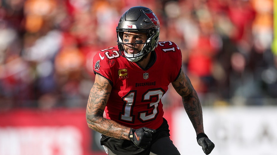  Bucs’ Mike Evans makes NFL history, cashes $3 million incentive with catch on final play of game 