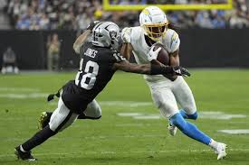  Chargers Clinch AFC’s No. 5 Seed, Beat Raiders 34-20 