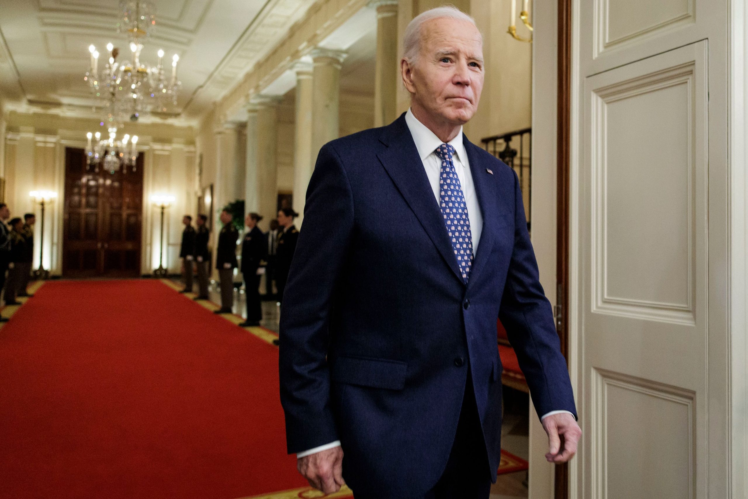  Biden holds final Medal of Freedom ceremony, honoring Hillary Clinton, Magic Johnson, Lionel Messi and more 