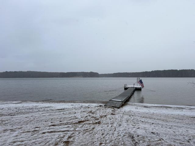  Photos: Snow and sleet hit multiple NC counties 🌧️❄️ 