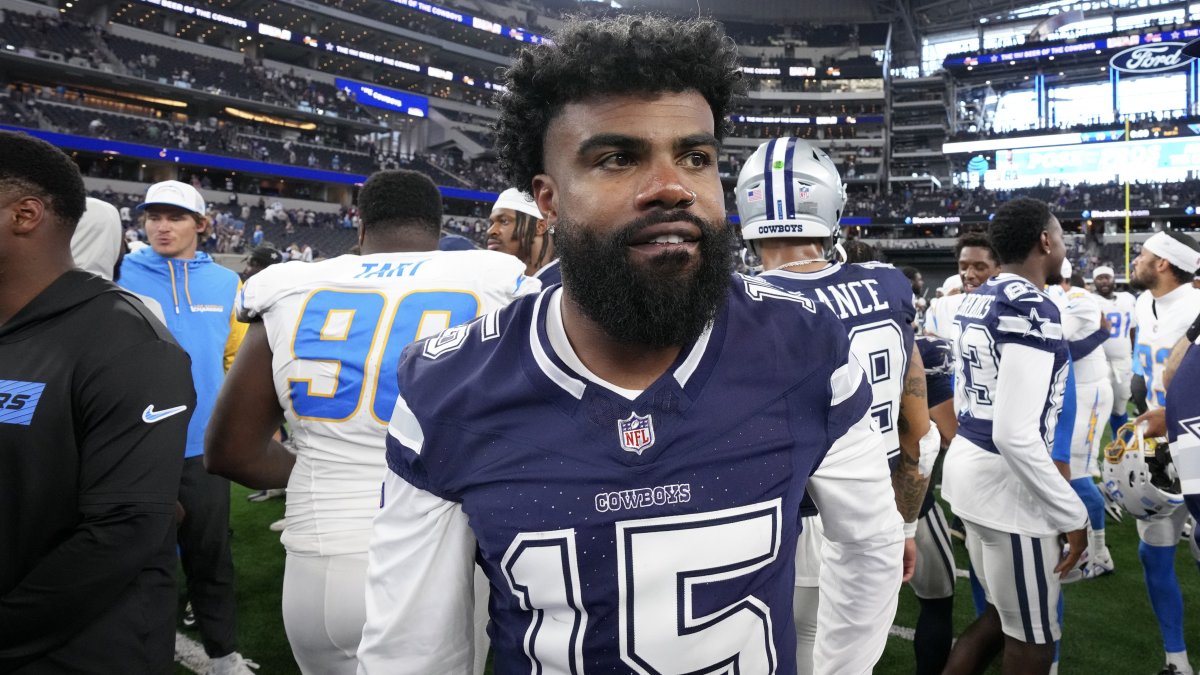  Chargers sign Ezekiel Elliott to practice squad, reports say 