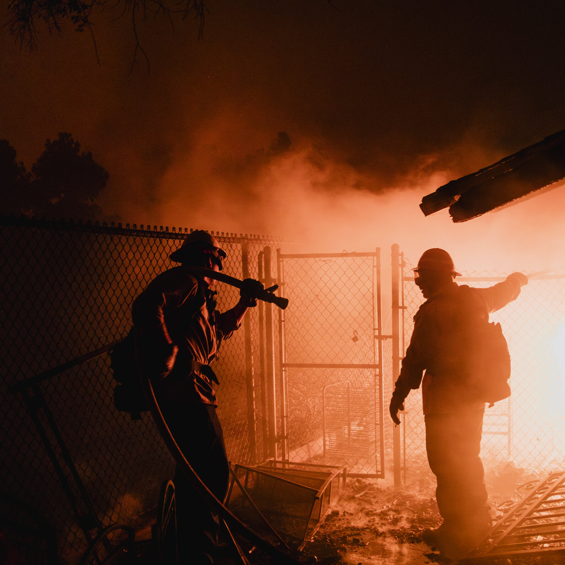  Raging Fires in Los Angeles Consume a Neighborhood and Force Evacuations 