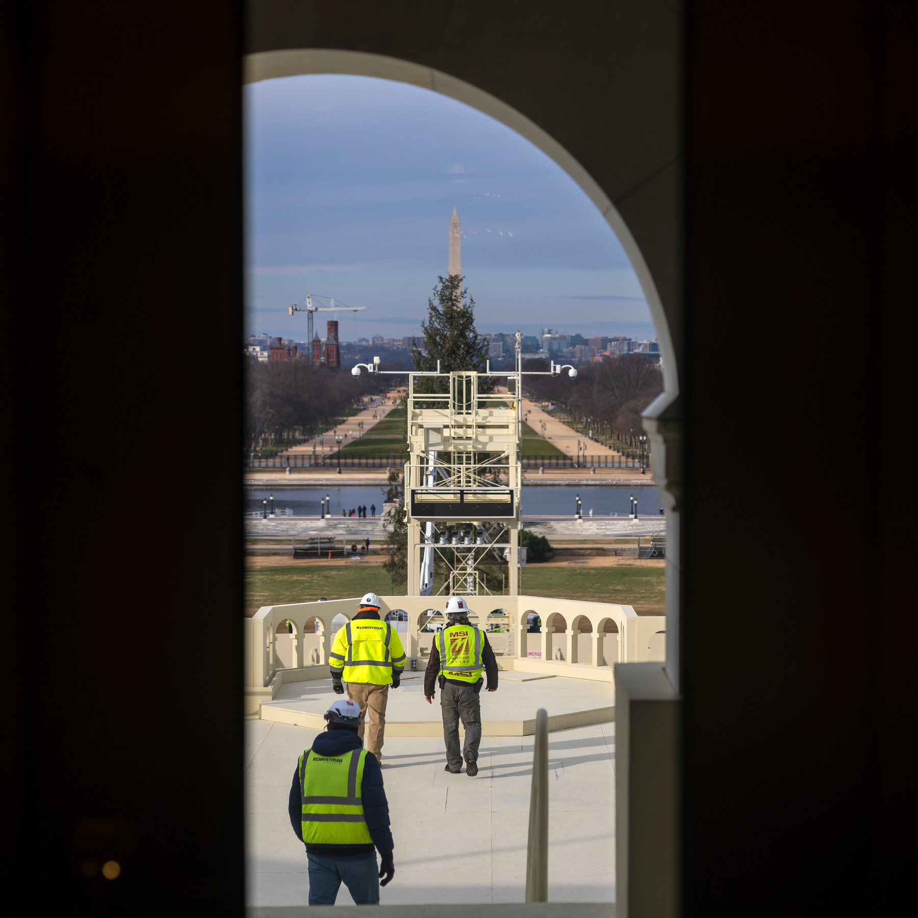  Trump Inauguration, Awash in Cash, Runs Out of Perks for Big Donors 