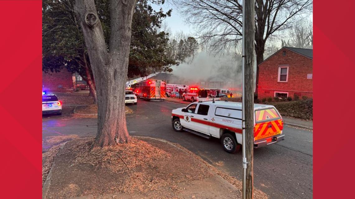  Crews battle apartment fire in northwest Charlotte 