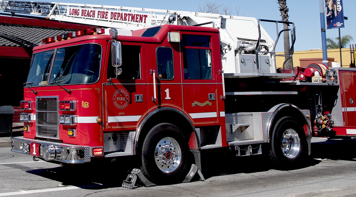  2 taken to hospital following apartment fire in Washington neighborhood, fire officials say • Long Beach Post News 