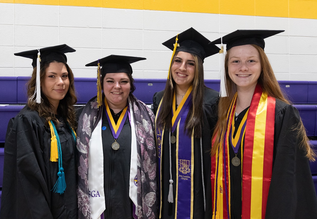   
																UW-Stevens Point to hold winter commencement ceremony Dec. 17 
															 