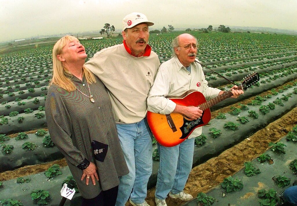  Opinion: Peter Yarrow said to call him anytime. And now I can’t 