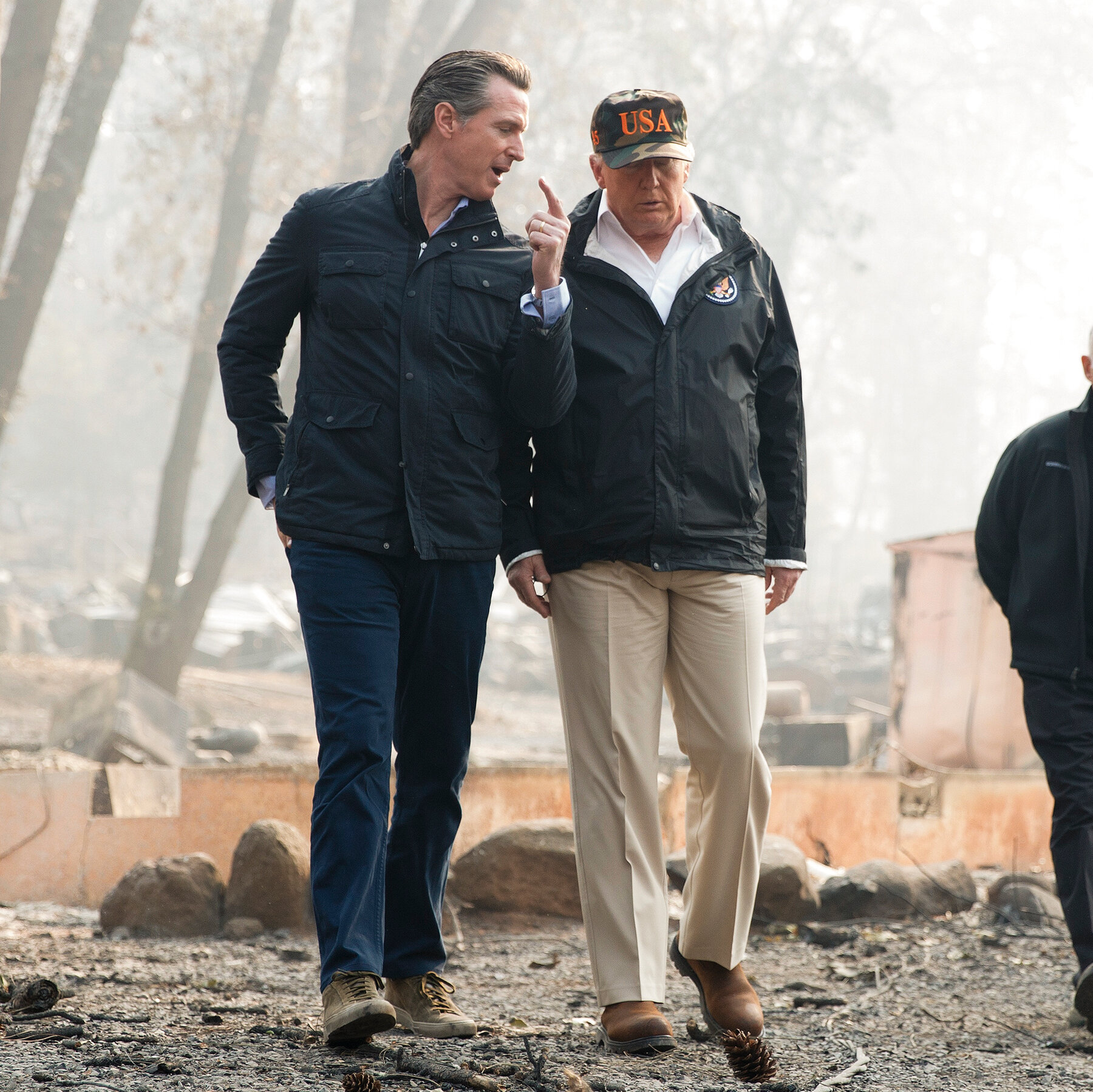  As L.A. Fires Rage, Trump and Newsom’s Hostilities Resurface 