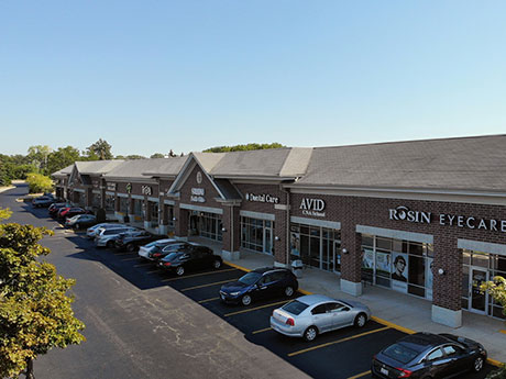   
																Baum Realty Arranges $3.8M Sale of Retail Center in Streamwood, Illinois 
															 