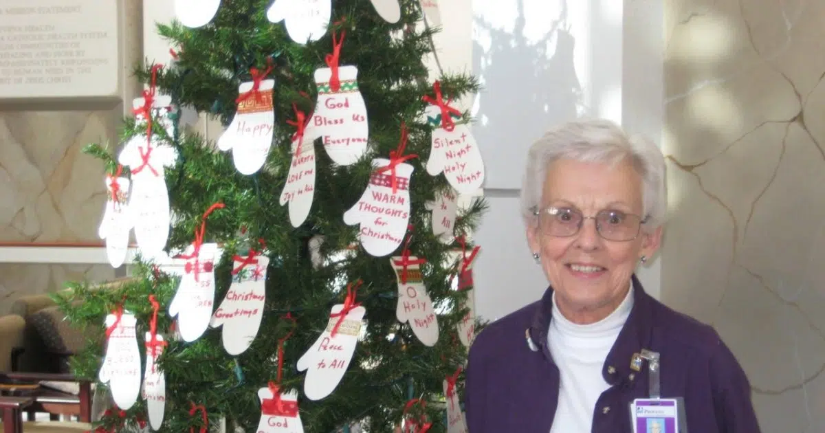  OSF HealthCare Announces: The JoAnne Cabutti Caring Mitten Tree 