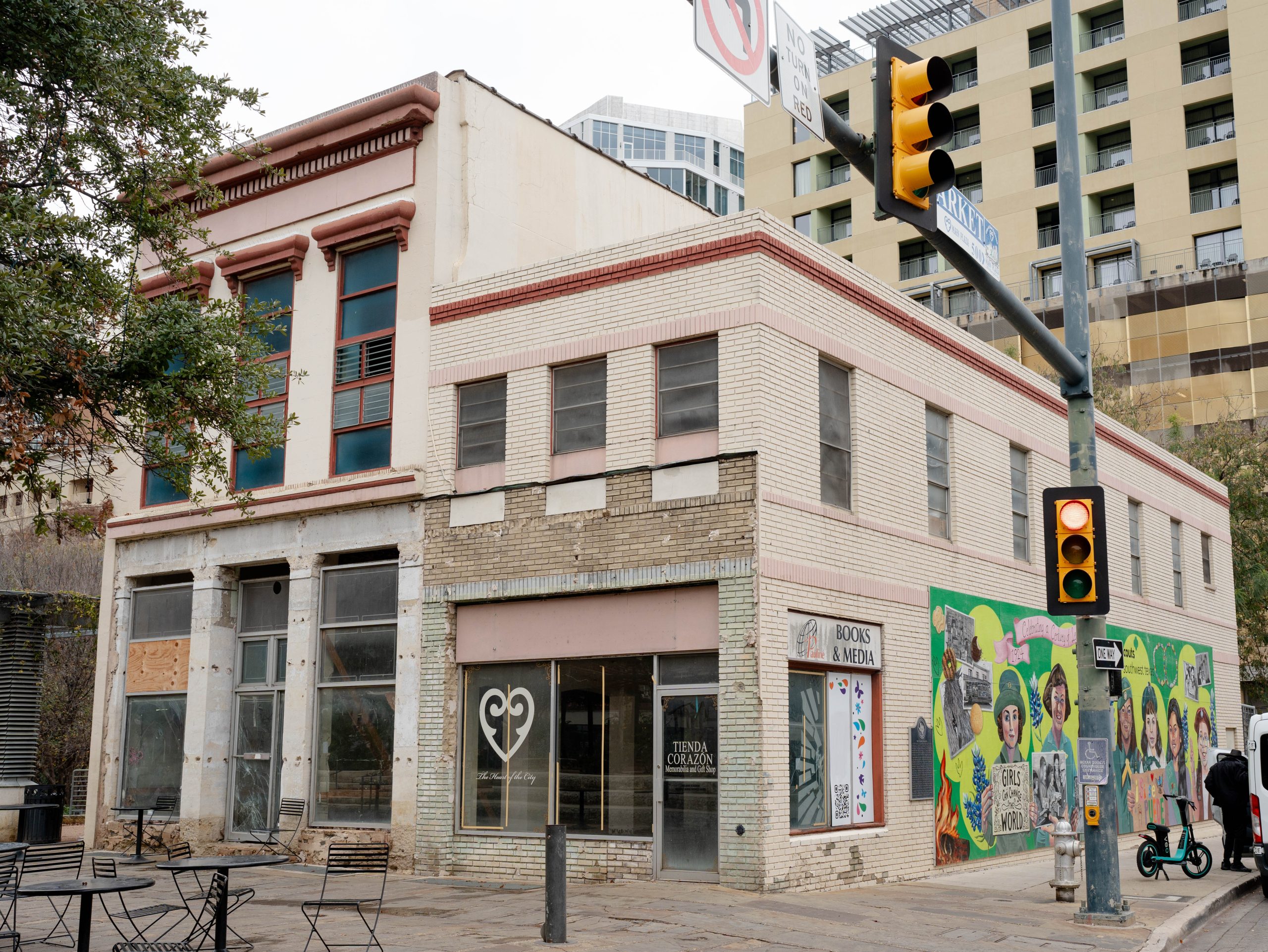   
																Restaurant owner gives up plans to remodel historic Main Plaza building, lists it for sale 
															 