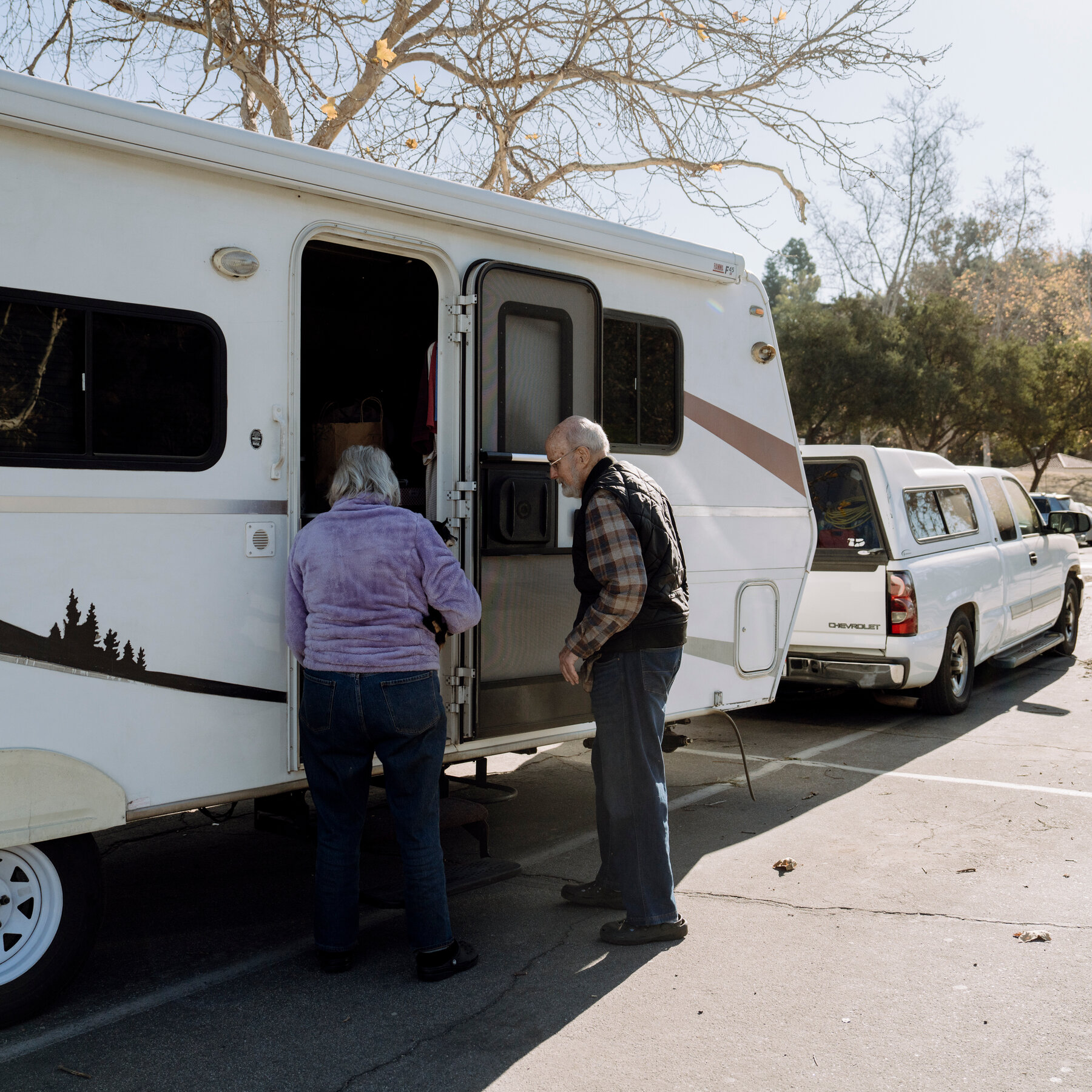  L.A. Wildfire Evacuees Scramble to Find Shelter, Exacerbating Housing Shortage 