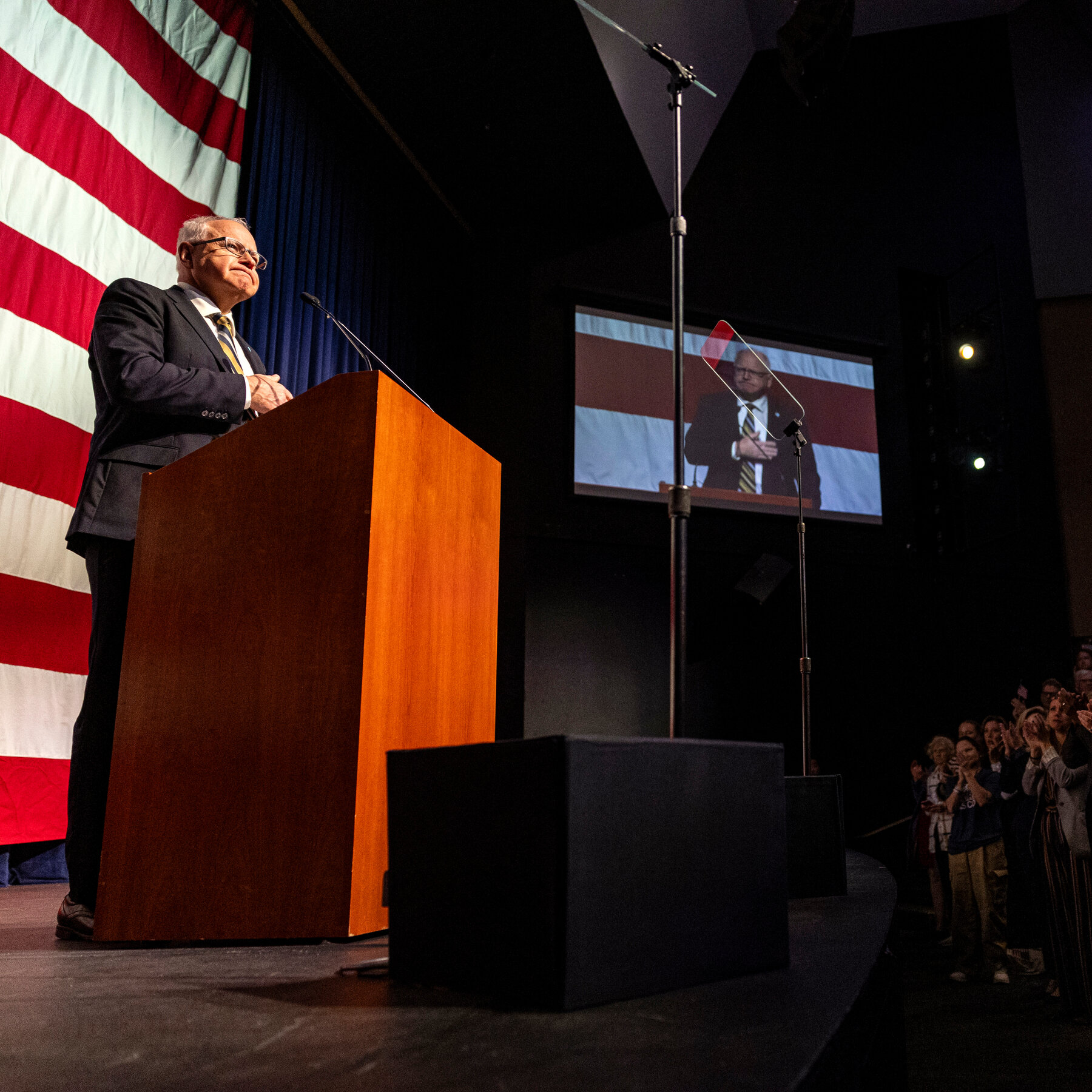  After Loss, Tim Walz Faces Party’s Sinking Fortunes in Minnesota 