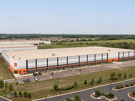  Elgin Recycling Signs 63,800 SF Industrial Lease in West Dundee, Illinois 