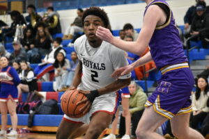  Kent-Meridian boys drop game to Highline 