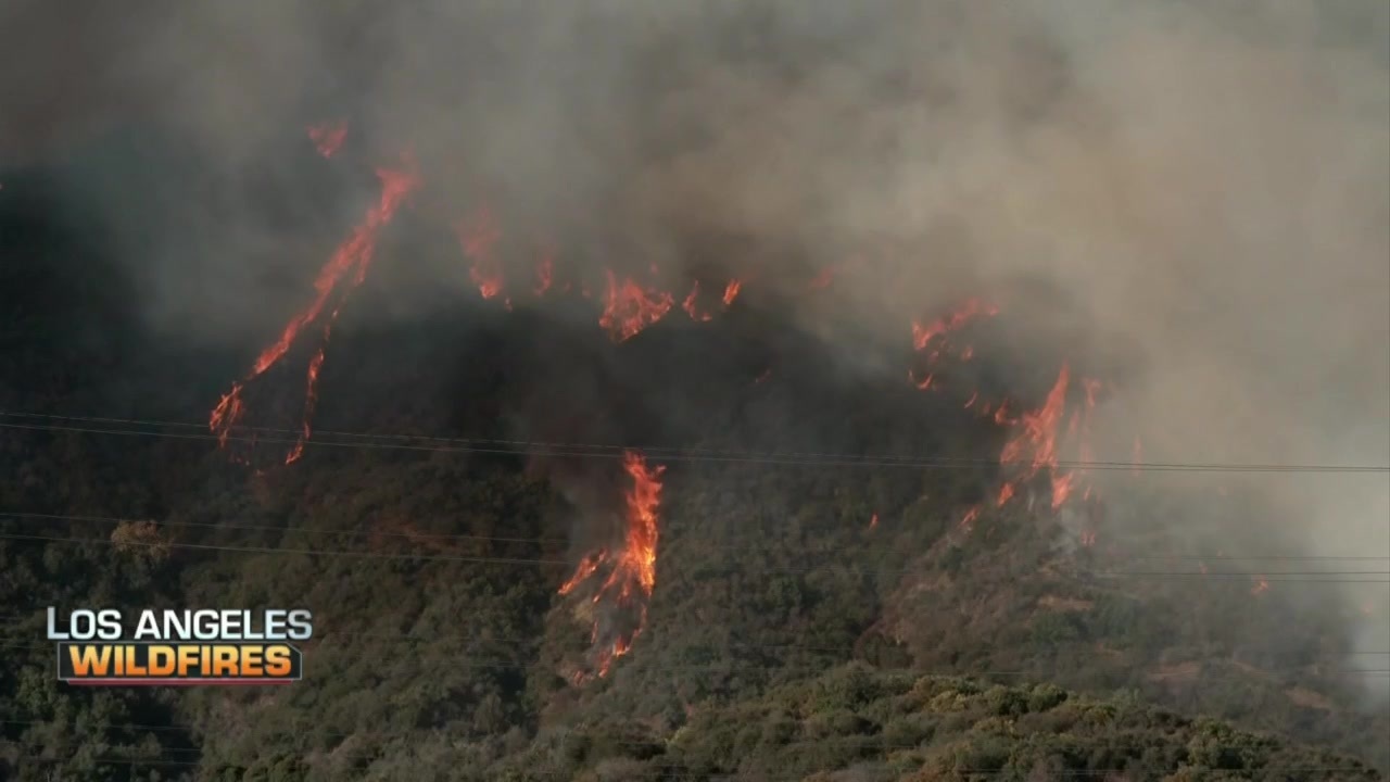  Fire-scarred Los Angeles is under another rare warning as winds pick up 