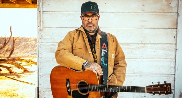  Aaron Lewis Launches “American As It Gets Tour” 