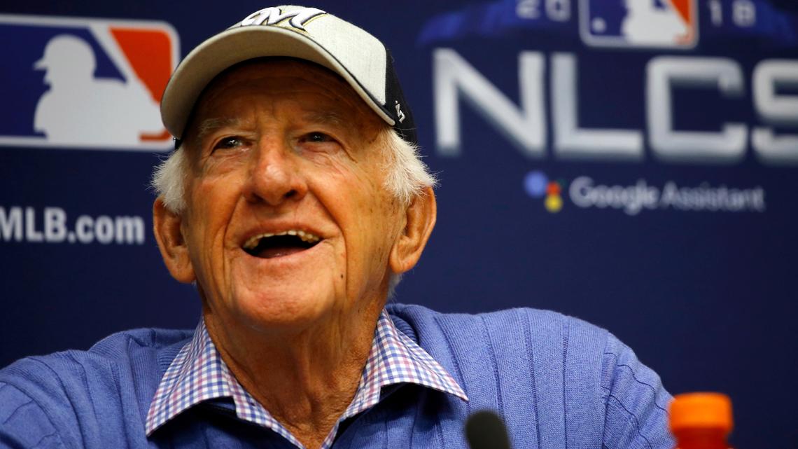  'Mr. Baseball' Bob Uecker, Brewers announcer, dies at 90 