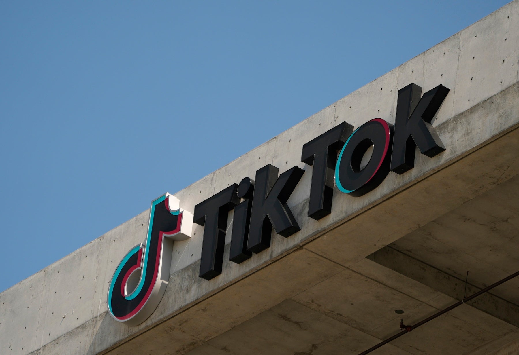  Trump is exploring ways to ‘preserve’ TikTok as company’s CEO gets inaugural invite, his team says 