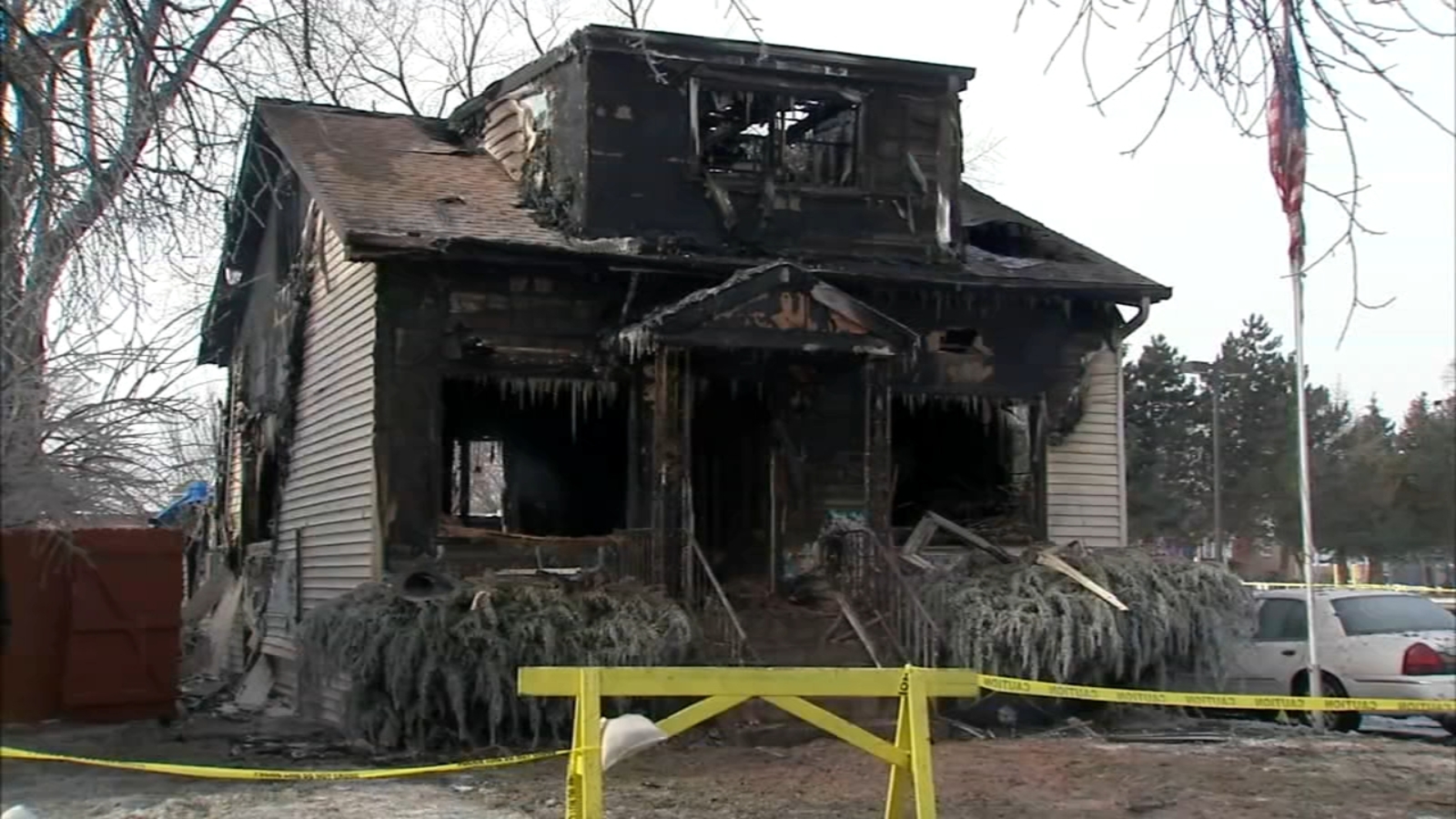  River Grove house fire leaves 3 dead, 1 injured 