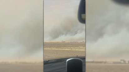  Fire crews extinguish large grass fire west of Levelland 