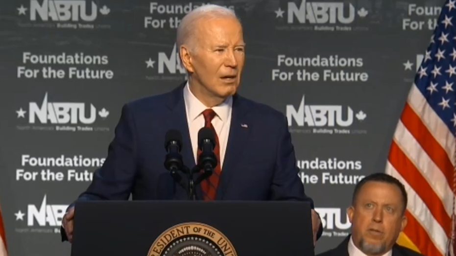  Biden allegedly used teleprompters for small fundraisers in private homes, alarming donors: NYT report 