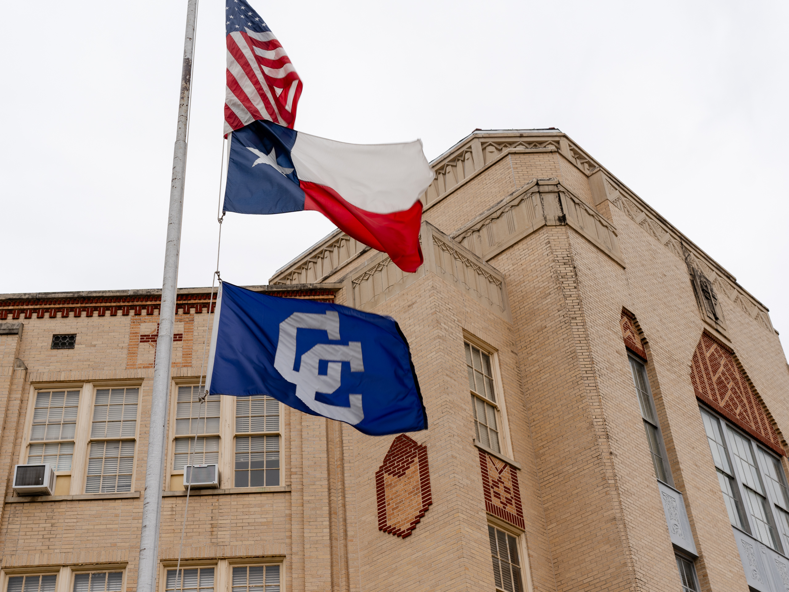   
																San Antonio lawmaker wants custom license plates for Central Catholic High School 
															 