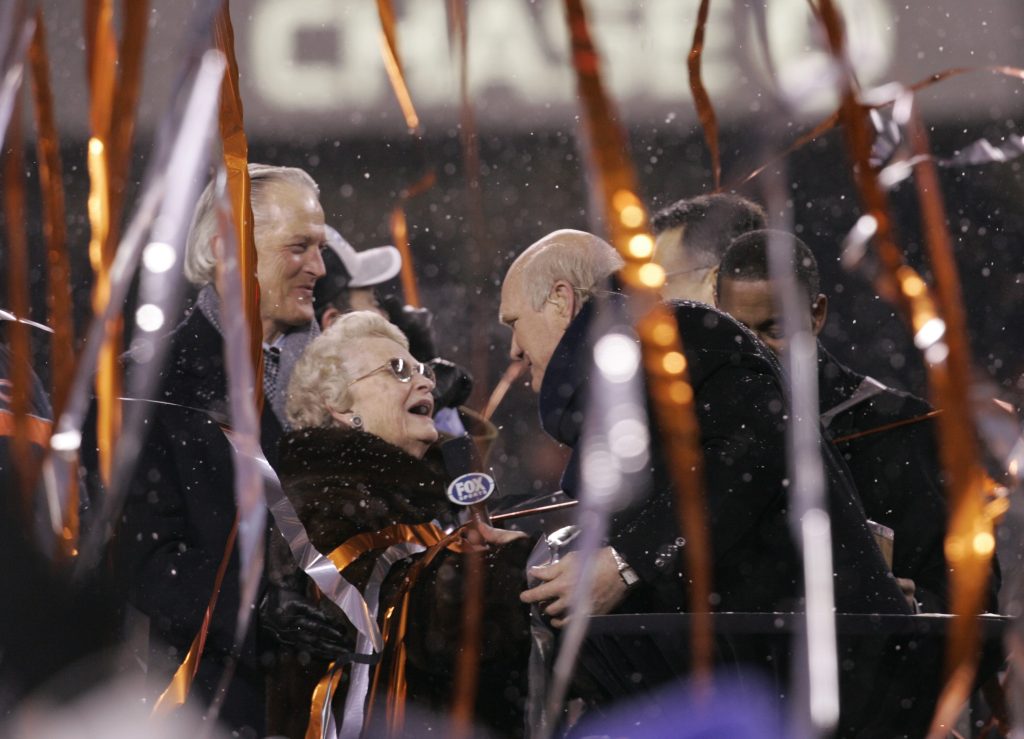  Today in Chicago History: Super Bowl-bound Bears x 2 