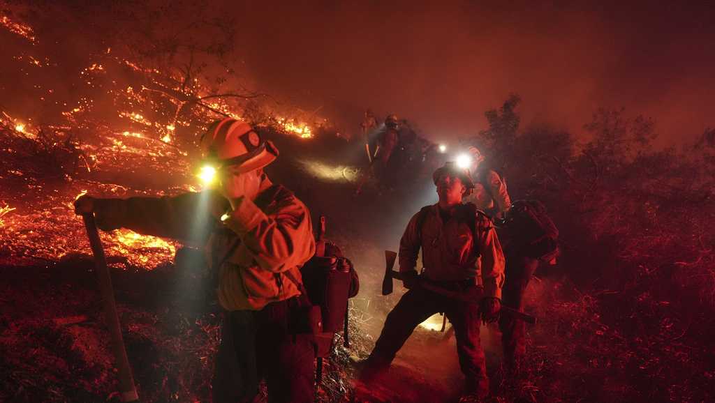  At least 2 new fires break out in Southern California 