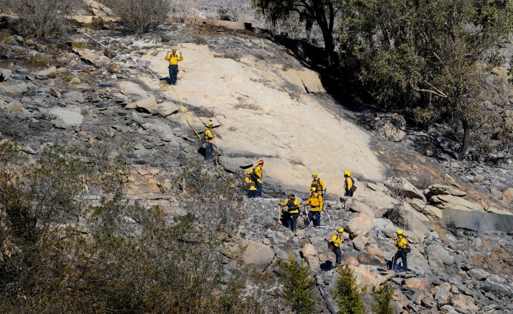  Wind-whipped fires keep San Diego region on edge, with more Santa Ana winds on the way 