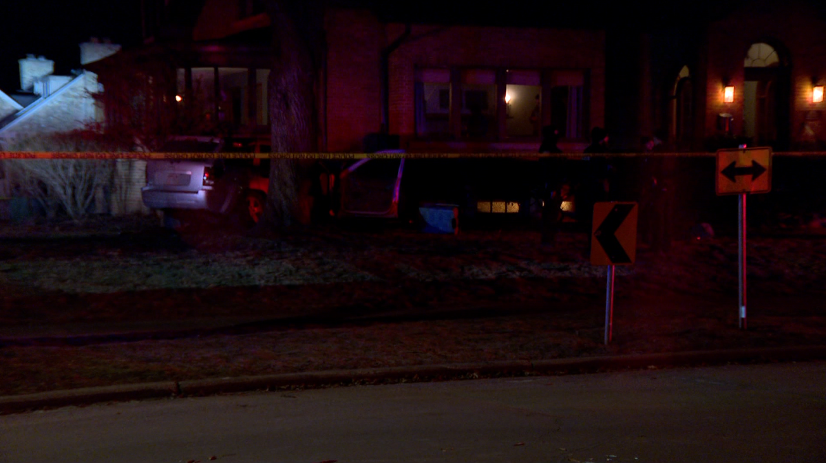  West Allis police chase ends in crash into Wauwatosa yard 