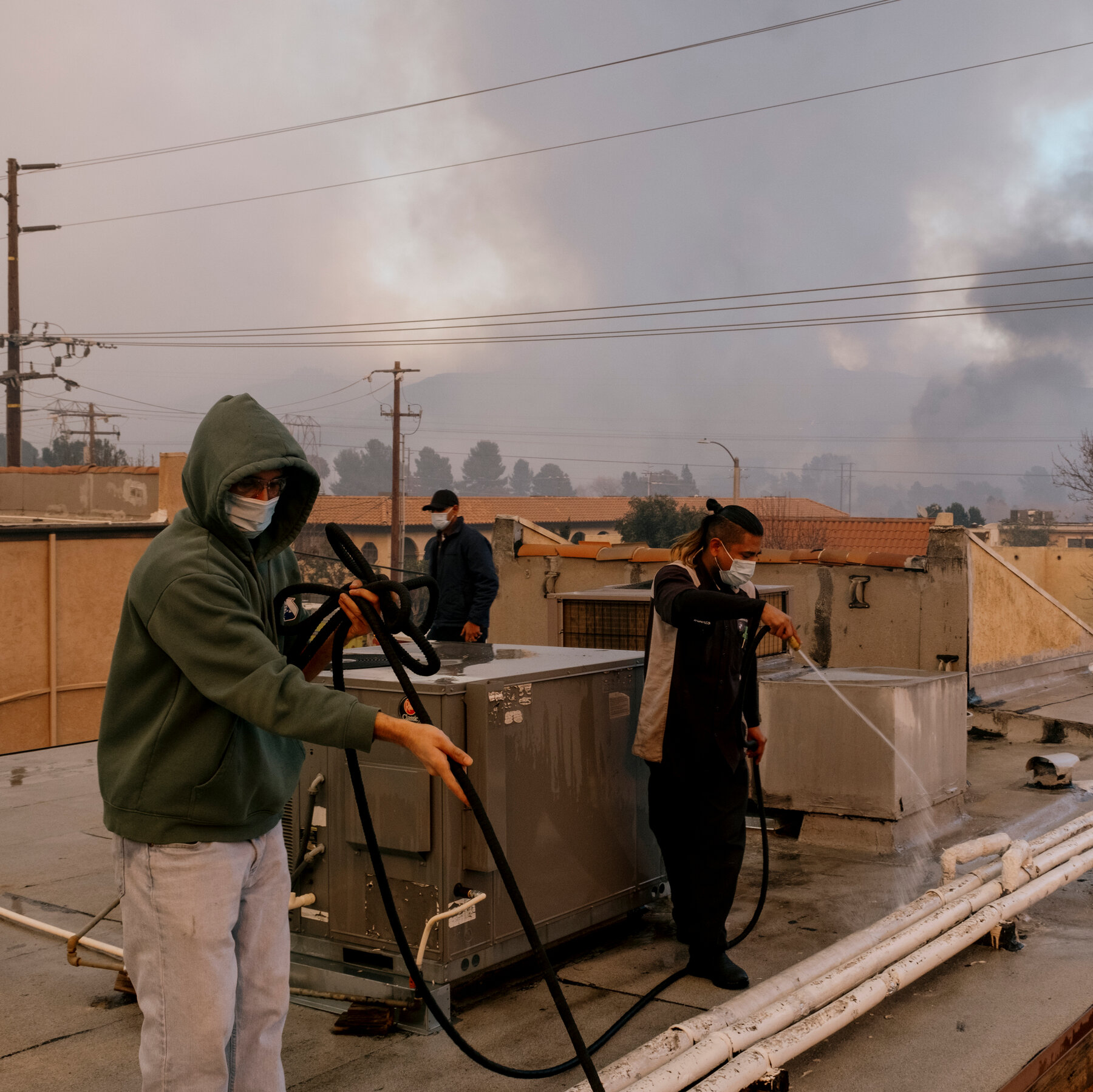  Hughes Fire Burns 10,000 Acres Near L.A. 