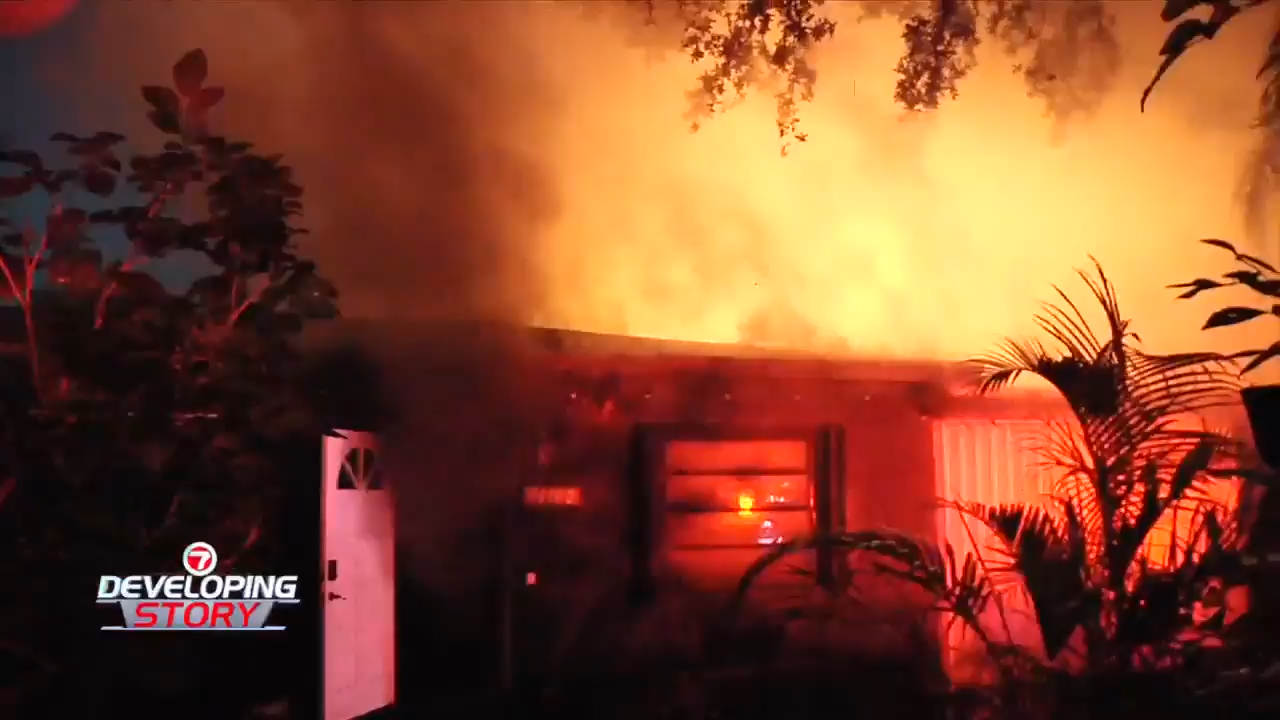  ‘We’re all safe’: Man and family escape house fire in North Miami 