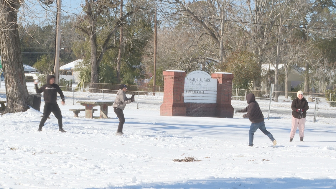  Ware County students enjoy rare snow day following winter storm 