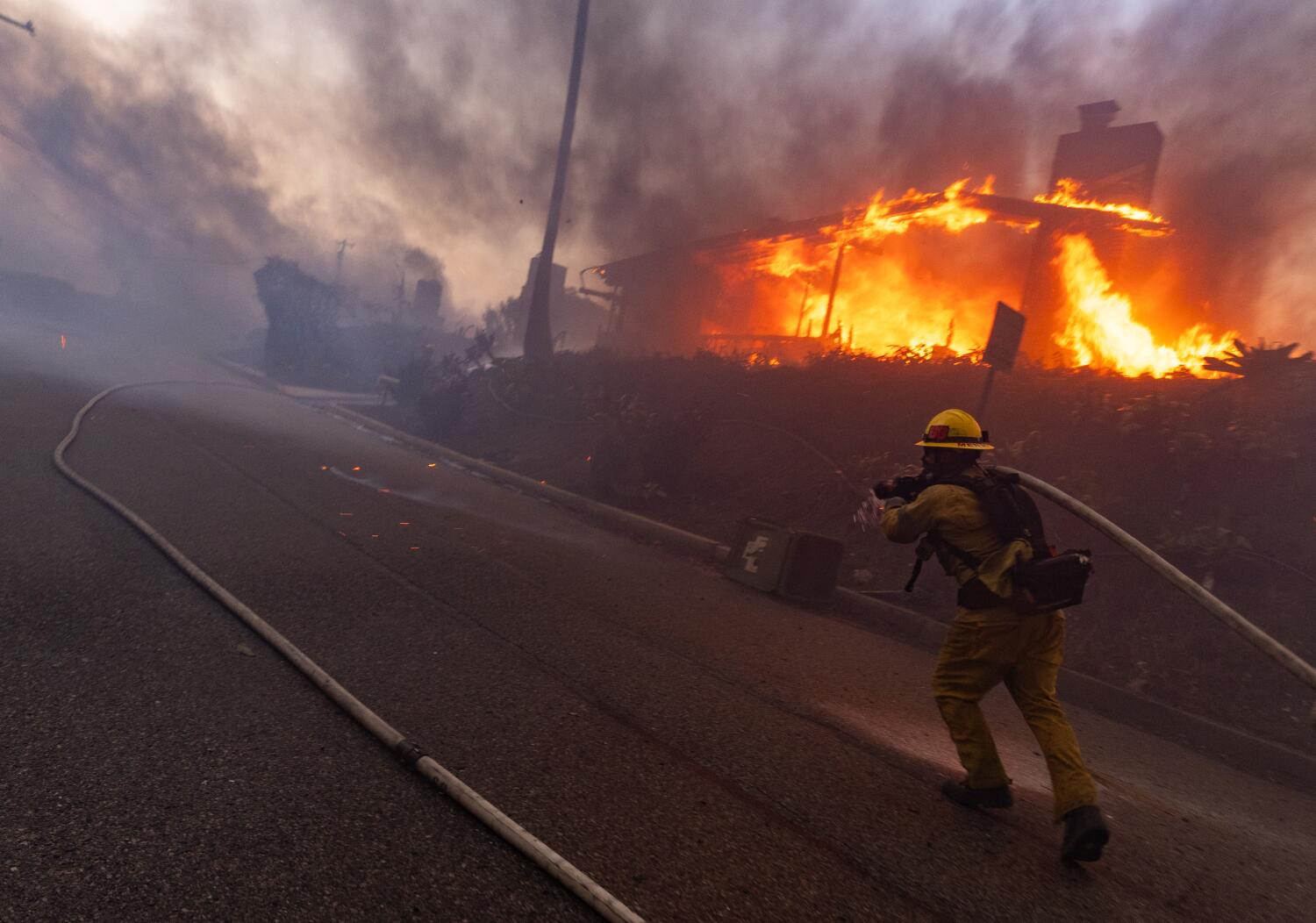  Officials were warned of failing water system before Palisades fire. Fixes never happened 