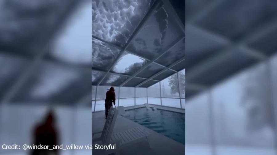  WATCH: Florida residents remove snow from pool screen 