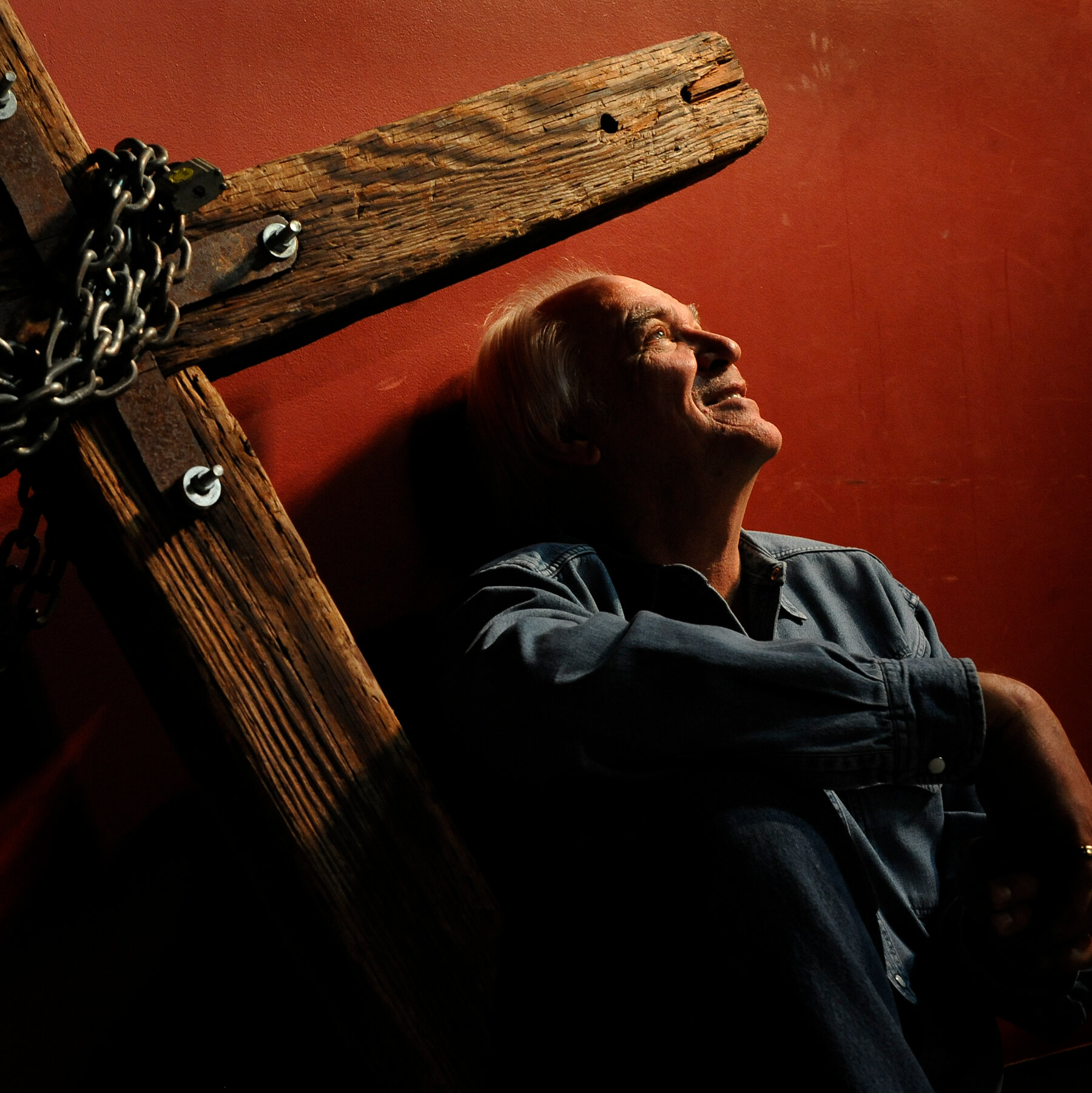  Arthur Blessitt, Who Carried a Cross Around the World, Dies at 84 