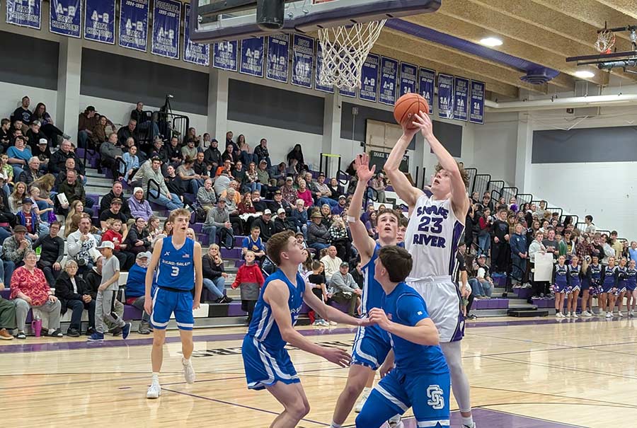  Coombs court dominance, Jackman’s clutch shooting leads Snake River past Sugar-Salem 