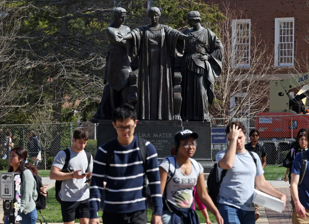  ACLU warns University of Illinois to respect free speech after officials clamp down on climate change group and Palestinian group 