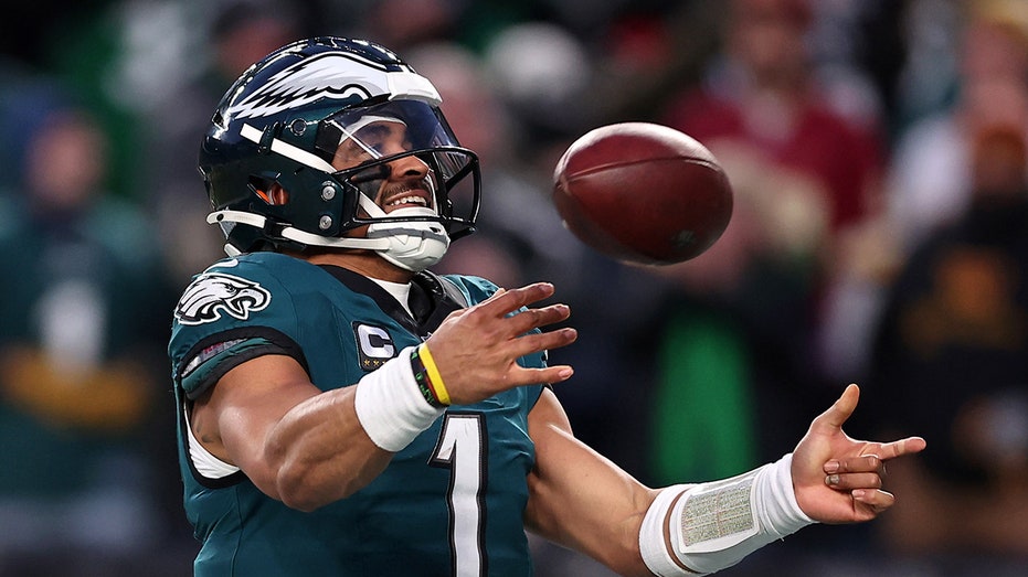  Eagles pummel Commanders, punch ticket to Super Bowl LIX with NFC Championship win 