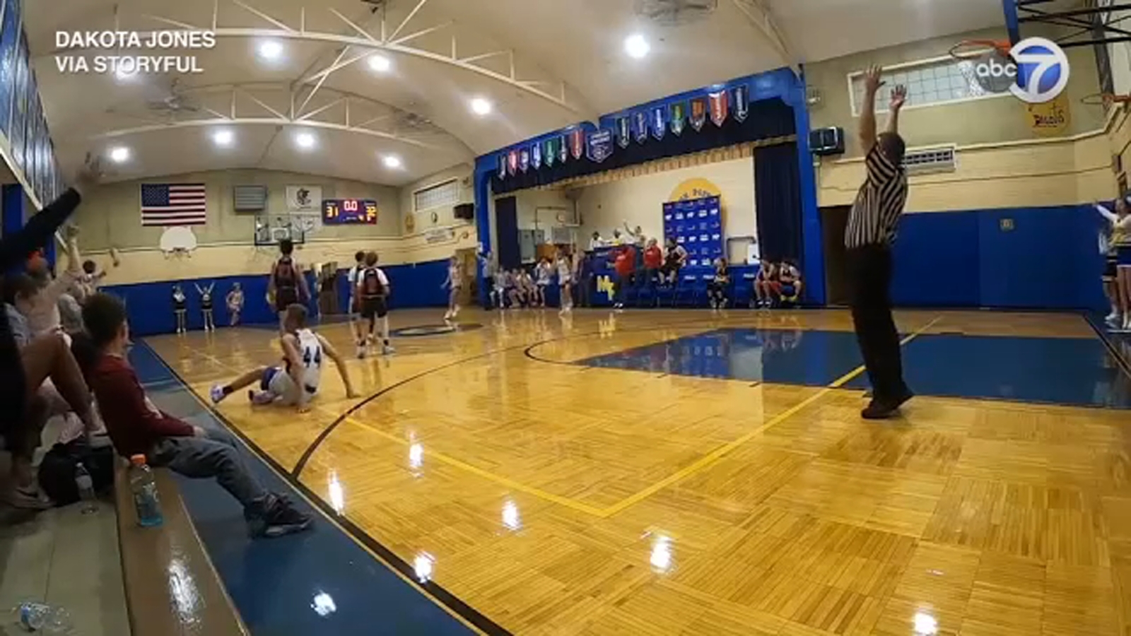   
																Illinois 8th grader makes near full-court buzzer beater shot during basketball game | VIDEO 
															 