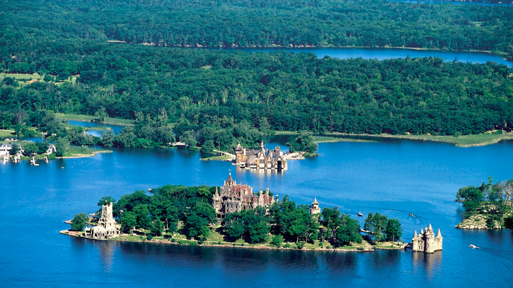 The 13 Most Magnificent Castles in the U.S. 