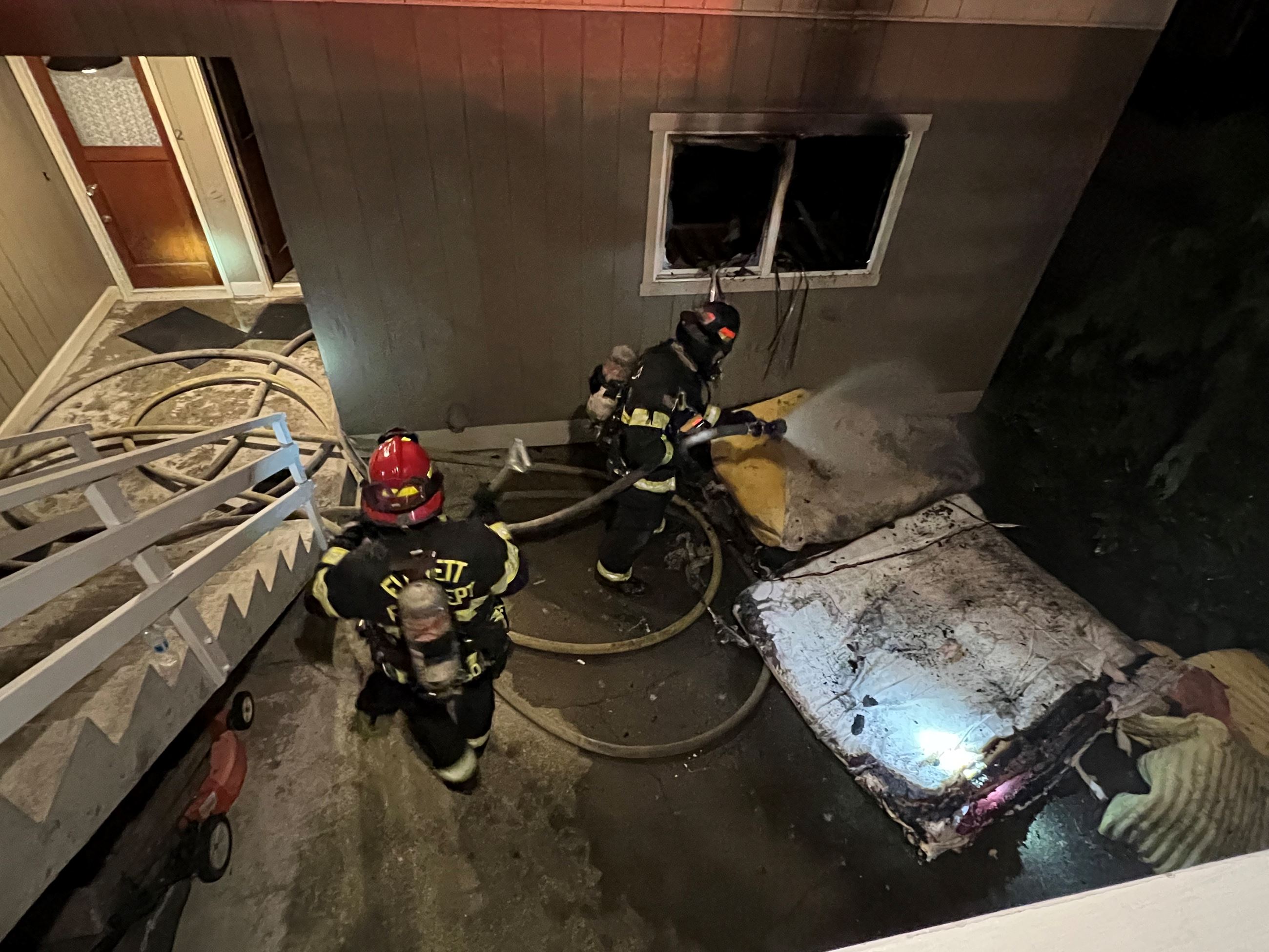  Everett Fire responds to fatal apartment fire 