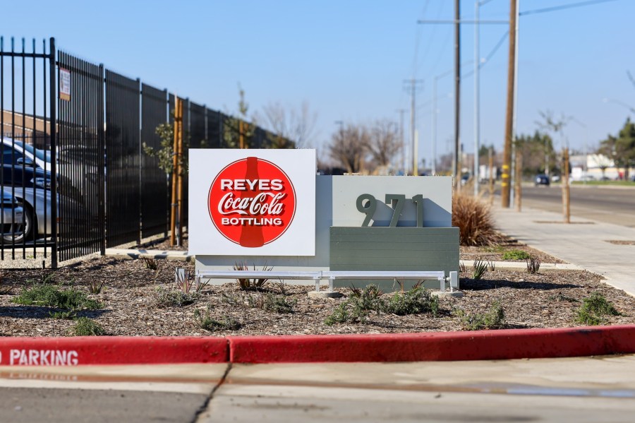  Reyes Coca-Cola opens new facility in Fresno 