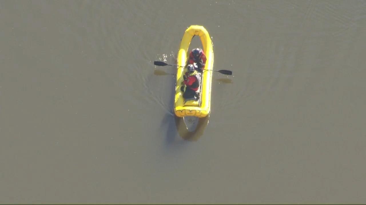  Water rescue crews search pond for stolen car suspect in east Durham 