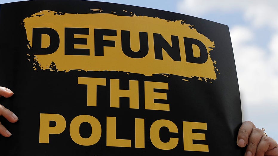  NYC mayoral candidates distancing themselves from 'defund the police' beliefs 