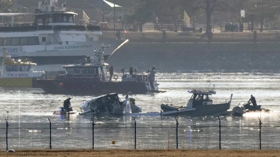  Live updates: Trump holds press briefing on plane crash; Gabbard pressed on Assad, Snowden 